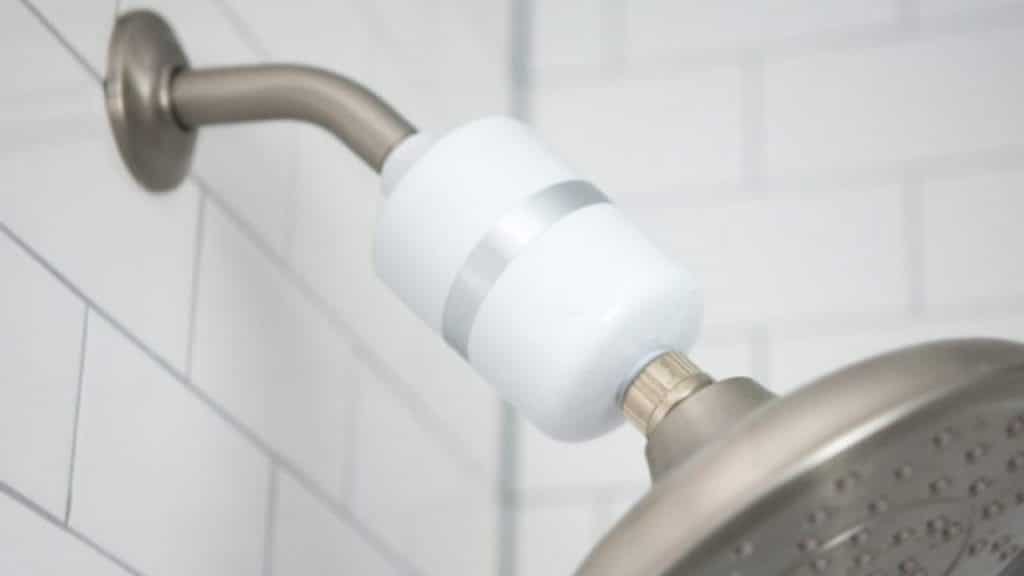 10 Best Shower Filters for Hard Water – Forget about Dry Skin and Chlorine Smell!